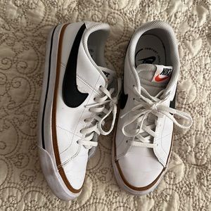 Nike Court Legacy shoes